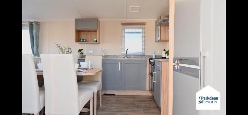 Ultimate Serene Getaway East Mersea Exterior photo