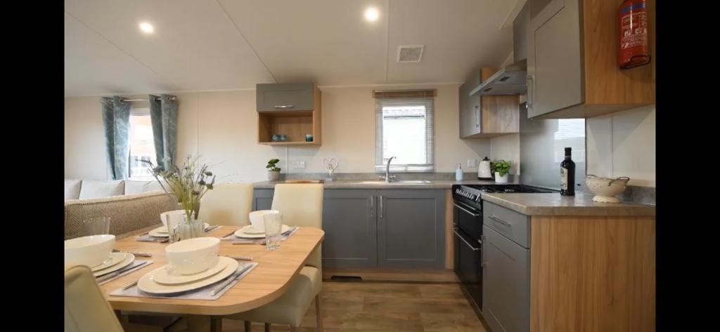 Ultimate Serene Getaway East Mersea Exterior photo